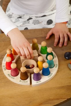 Grapat Jaarring Met Poppetjes (Nederlands) 17-167 -Djeco Winkel grapat grapat jaarring met poppetjes nederlands 17 2