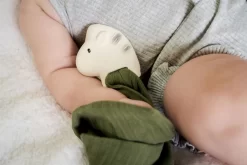 Tikiri Knuffeldoekje Met Bijtspeeltje - Zebra 9 Tikiri Knuffeldoekje Met Bijtspeeltje - Zebra -Djeco Winkel tikiri tikiri knuffeldoekje met bijtspeeltje zebra 4